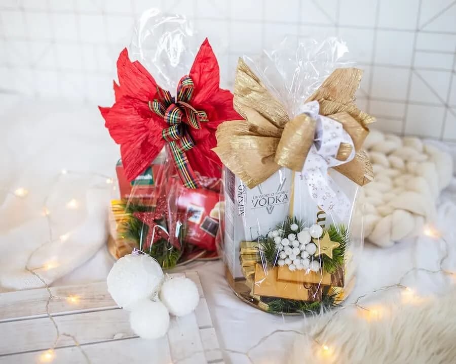 Pomysły na prezenty dla babci pod choinkę, które ją zachwycą