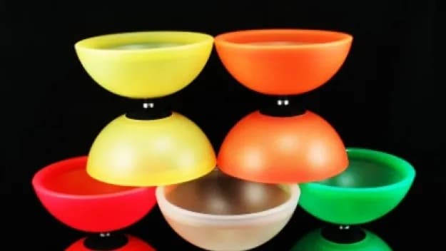 Diabolo zabawka: historia, zasady gry i korzyści dla dzieci